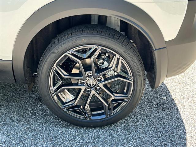 new 2025 Nissan Kicks car, priced at $27,881