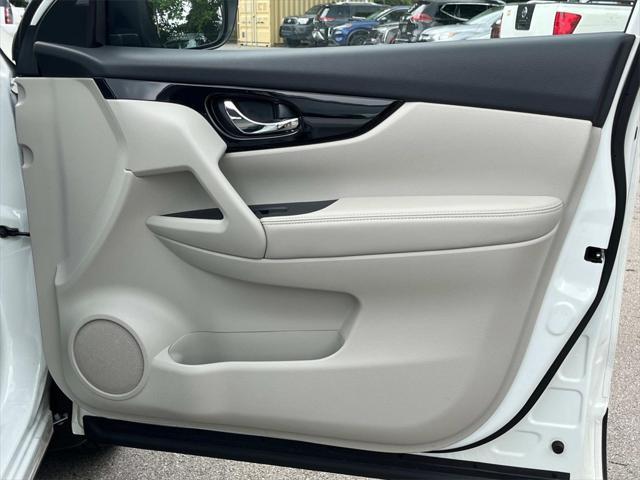 used 2021 Nissan Rogue Sport car, priced at $20,000