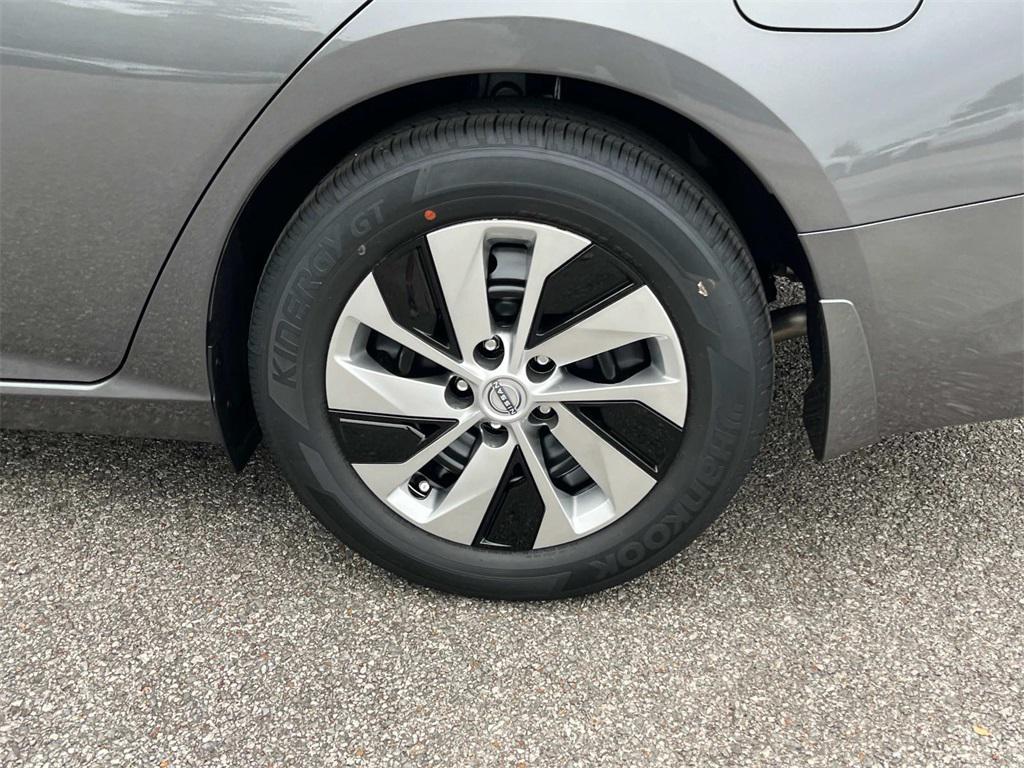 new 2025 Nissan Altima car, priced at $26,592