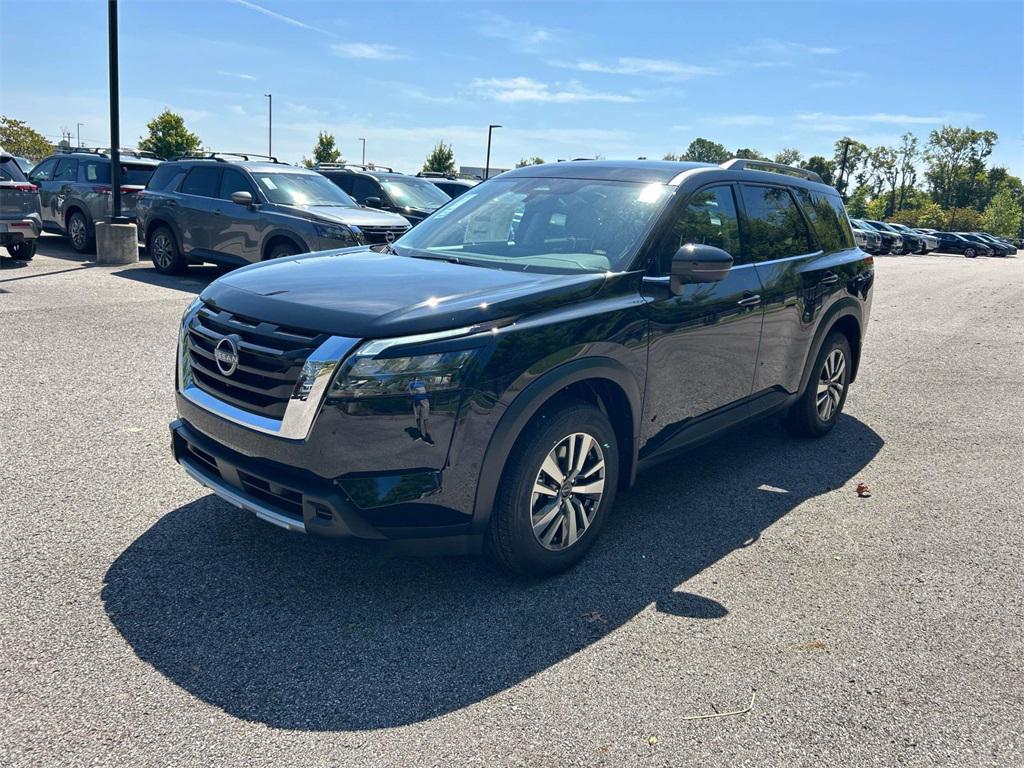 new 2025 Nissan Pathfinder car, priced at $33,558