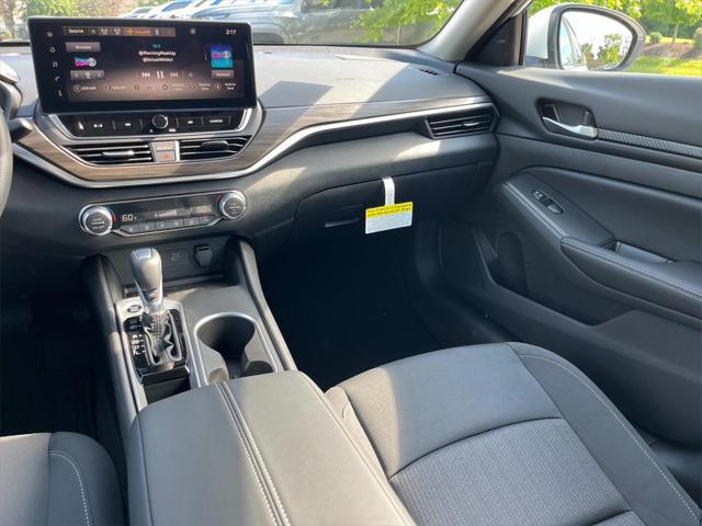 new 2025 Nissan Altima car, priced at $29,182