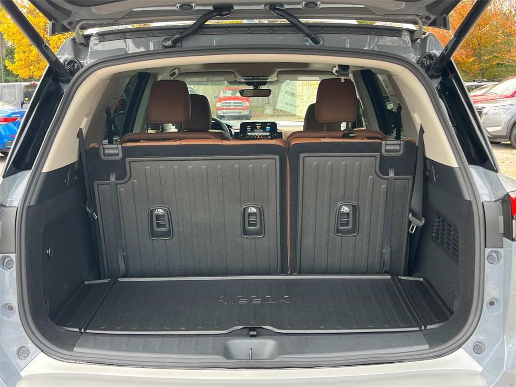 new 2025 Nissan Pathfinder car, priced at $42,725