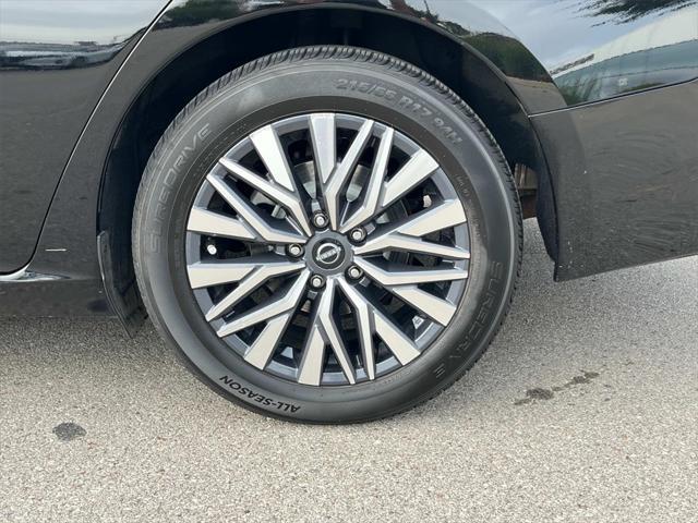 used 2023 Nissan Altima car, priced at $20,000