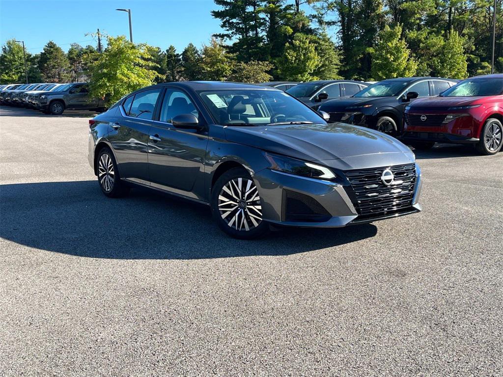new 2025 Nissan Altima car, priced at $29,074