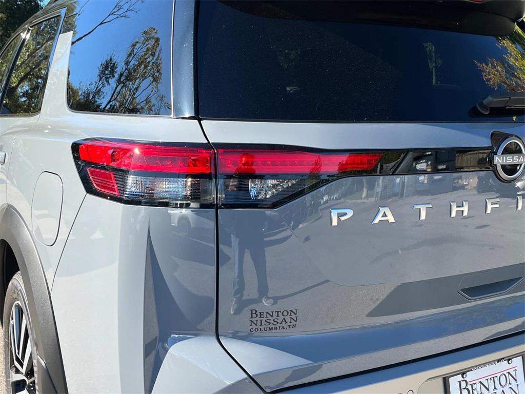 new 2025 Nissan Pathfinder car, priced at $44,622