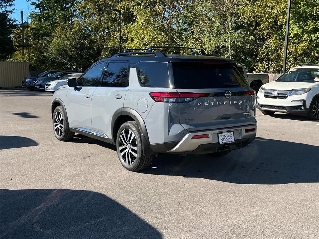 new 2025 Nissan Pathfinder car, priced at $44,622