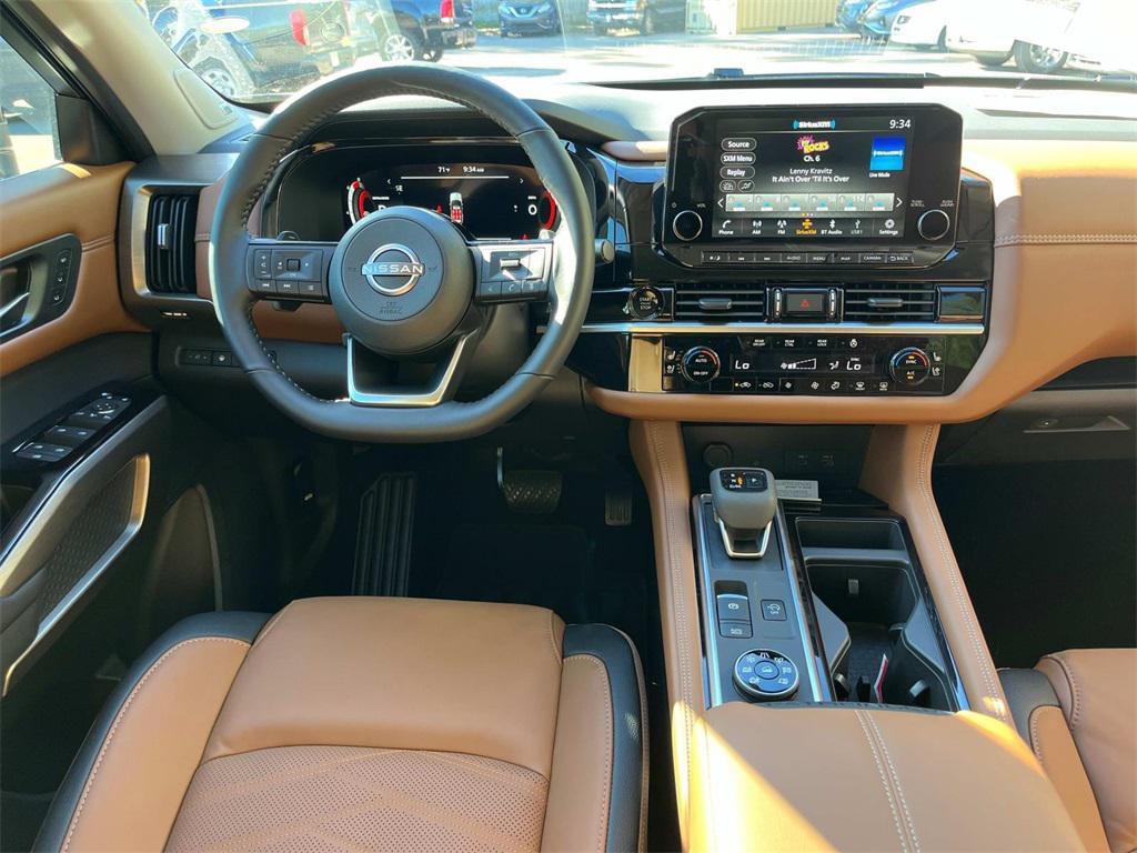 new 2025 Nissan Pathfinder car, priced at $44,622