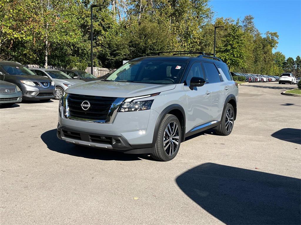 new 2025 Nissan Pathfinder car, priced at $44,622