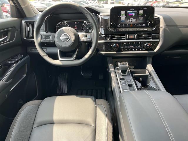 new 2025 Nissan Pathfinder car, priced at $44,075