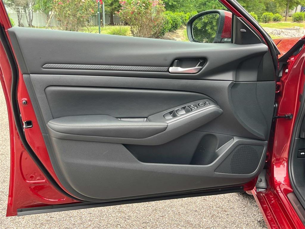 new 2025 Nissan Altima car, priced at $28,562