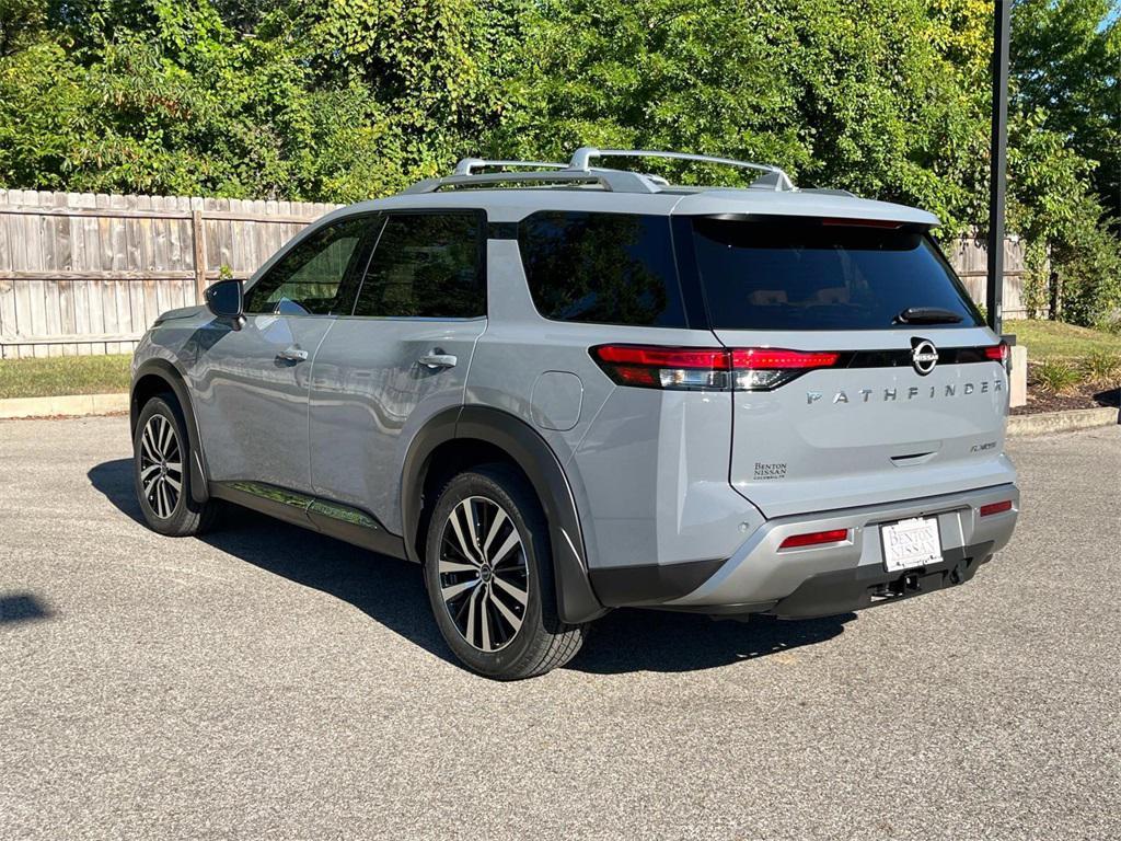 new 2025 Nissan Pathfinder car, priced at $40,521