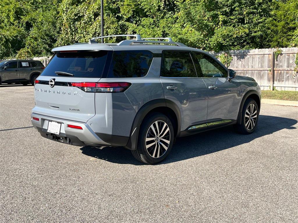 new 2025 Nissan Pathfinder car, priced at $40,521