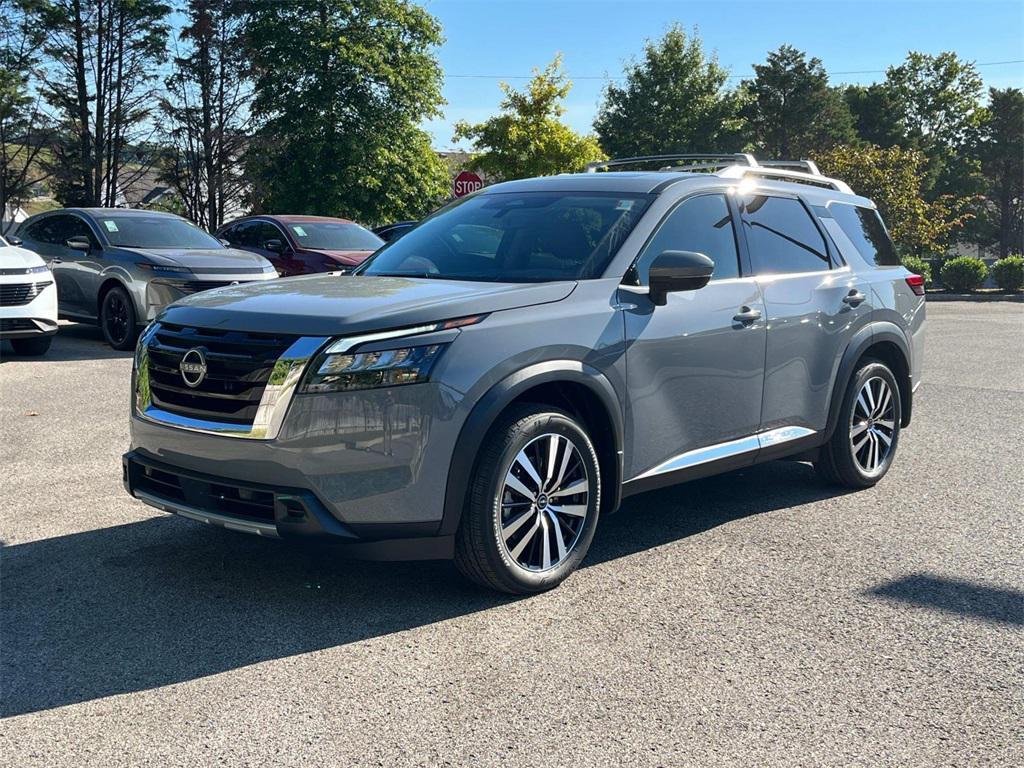 new 2025 Nissan Pathfinder car, priced at $40,521