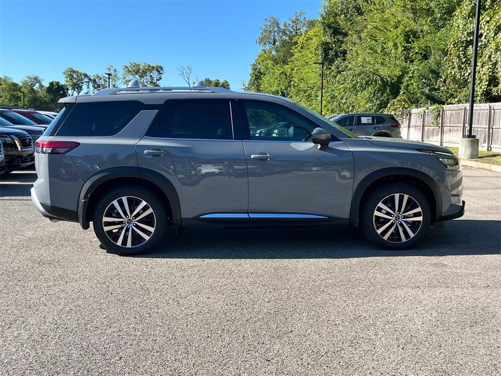 new 2025 Nissan Pathfinder car, priced at $40,521