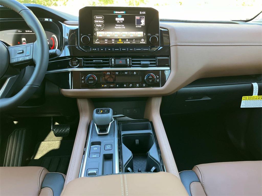 new 2025 Nissan Pathfinder car, priced at $40,521