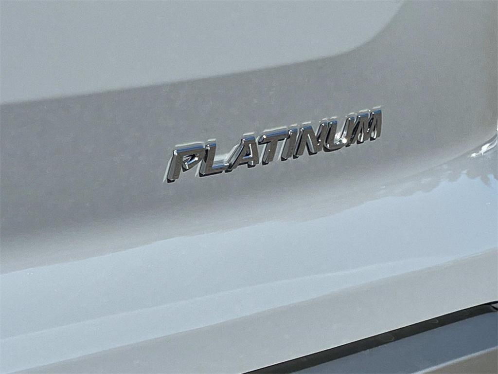 new 2025 Nissan Pathfinder car, priced at $40,521