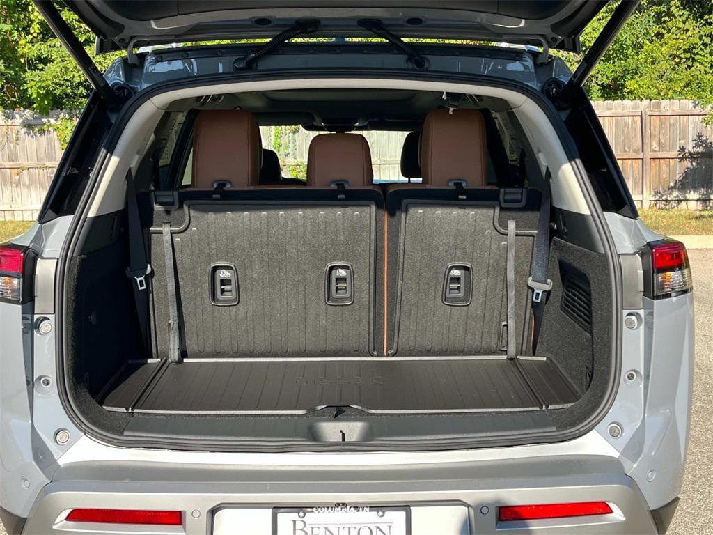 new 2025 Nissan Pathfinder car, priced at $40,521