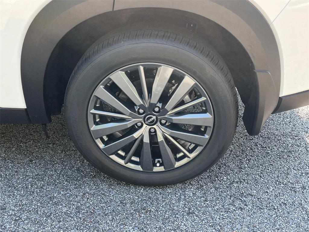 new 2025 Nissan Pathfinder car, priced at $44,748