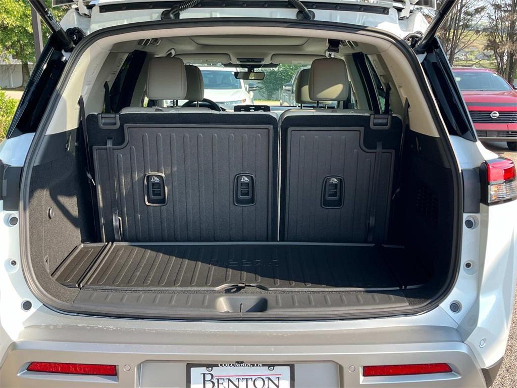 new 2025 Nissan Pathfinder car, priced at $44,748