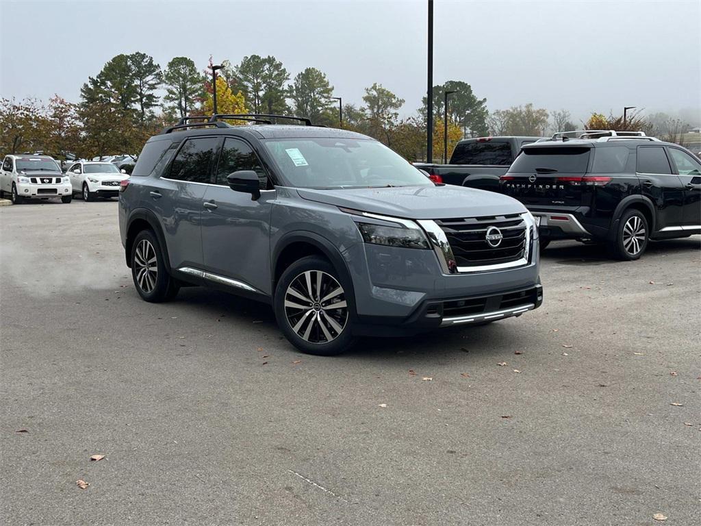 new 2025 Nissan Pathfinder car, priced at $41,973