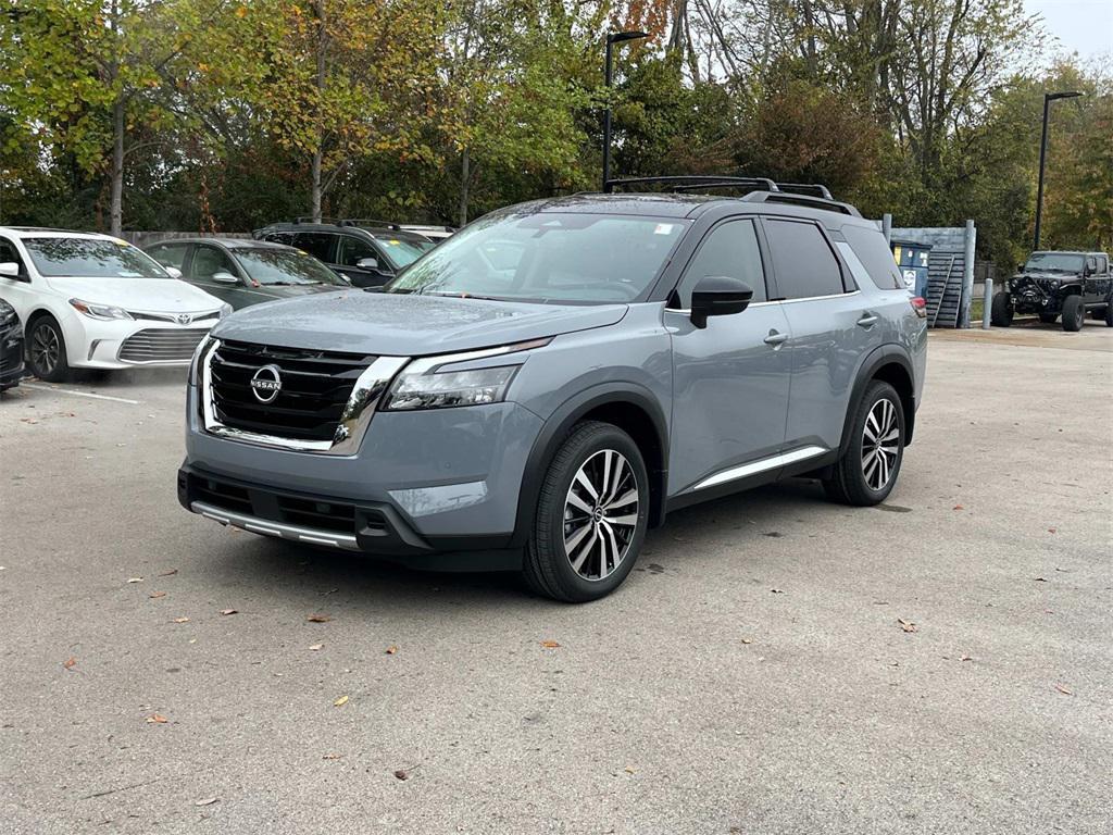 new 2025 Nissan Pathfinder car, priced at $41,973