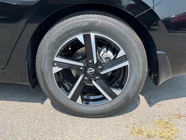 new 2025 Nissan Sentra car, priced at $24,136
