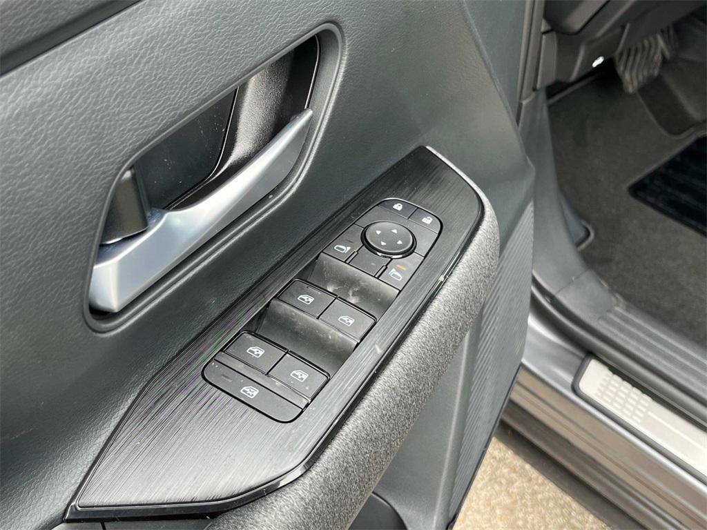 new 2025 Nissan Kicks car, priced at $24,715