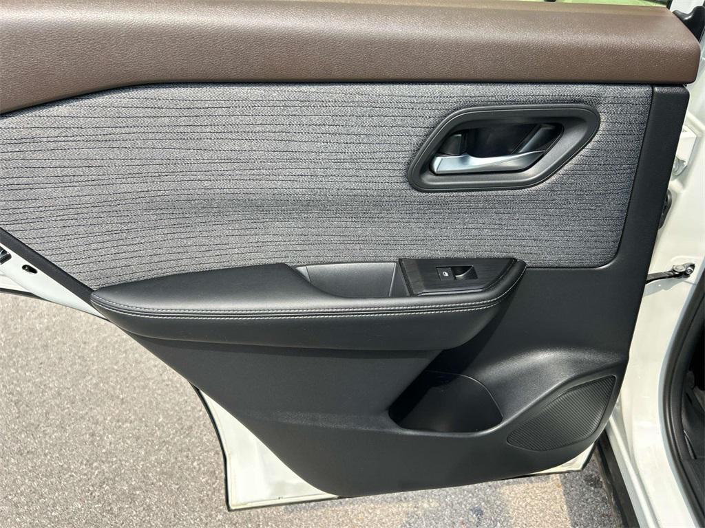 used 2023 Nissan Rogue car, priced at $20,236