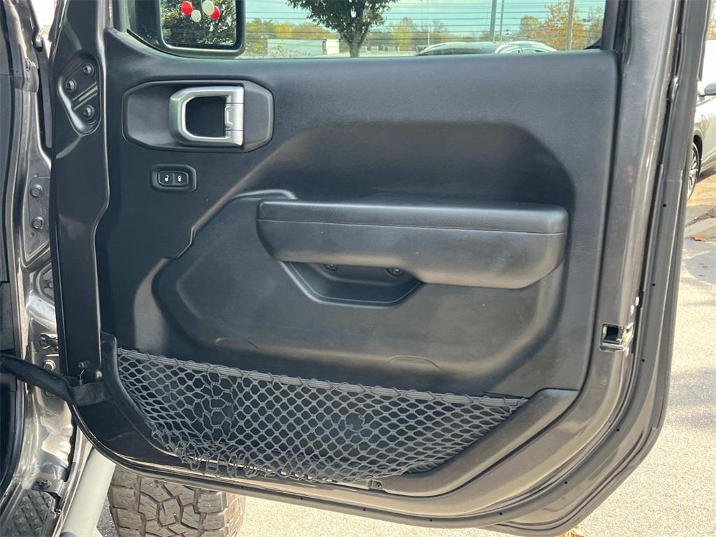 used 2021 Jeep Gladiator car, priced at $28,466