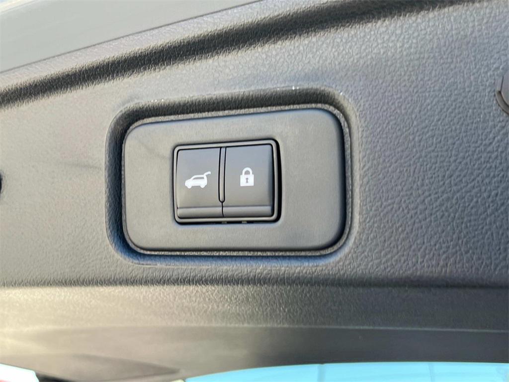 new 2025 Nissan Pathfinder car, priced at $44,698