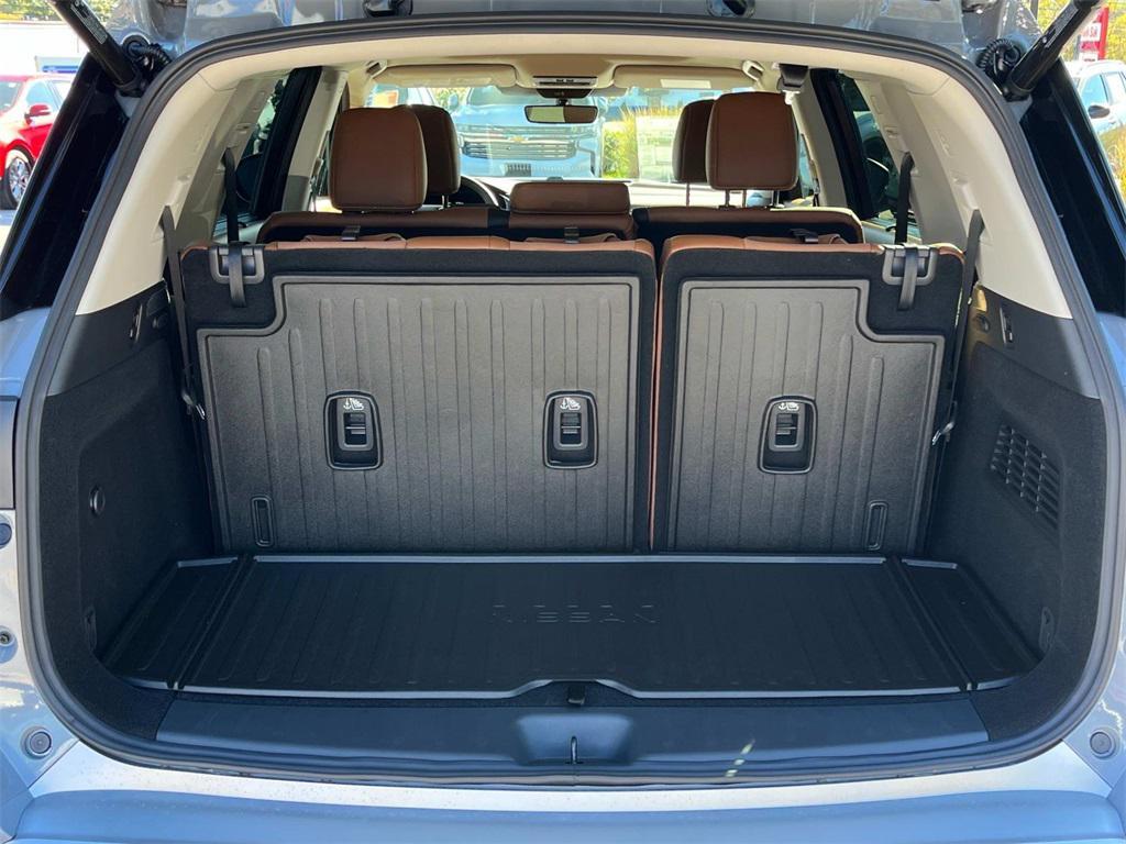 new 2025 Nissan Pathfinder car, priced at $44,698