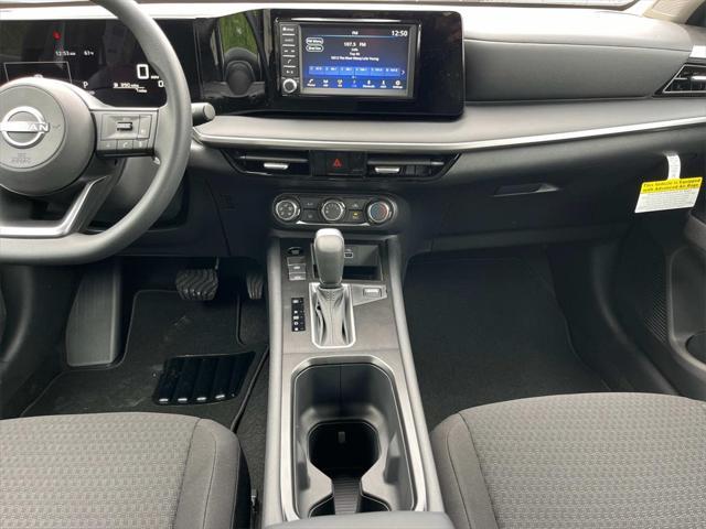 new 2025 Nissan Kicks car, priced at $23,305