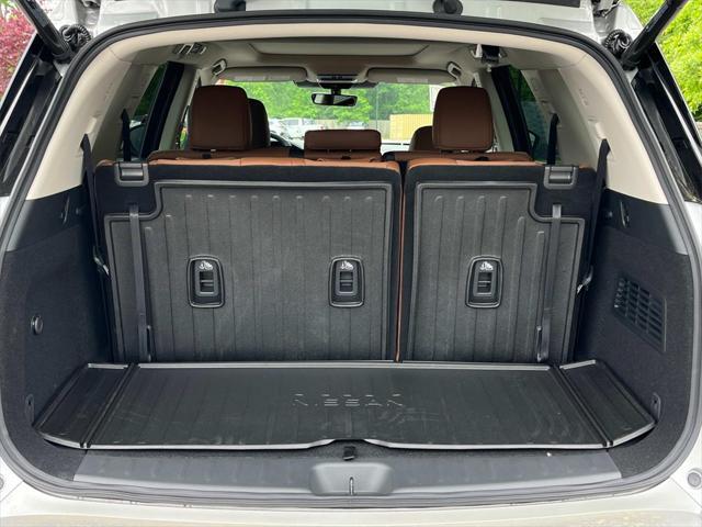 new 2025 Nissan Pathfinder car, priced at $45,288