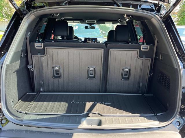 new 2025 Nissan Pathfinder car, priced at $43,013