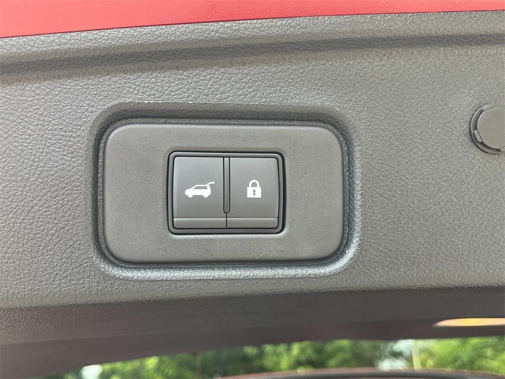 new 2025 Nissan Pathfinder car, priced at $41,202