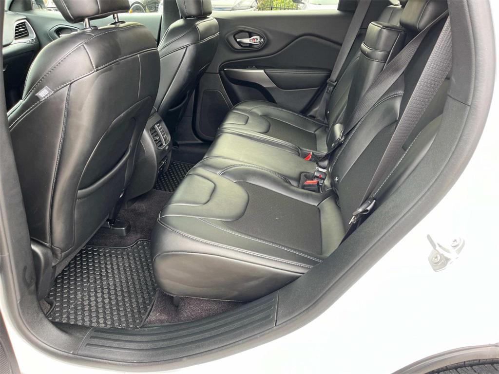 used 2019 Jeep Cherokee car, priced at $16,329