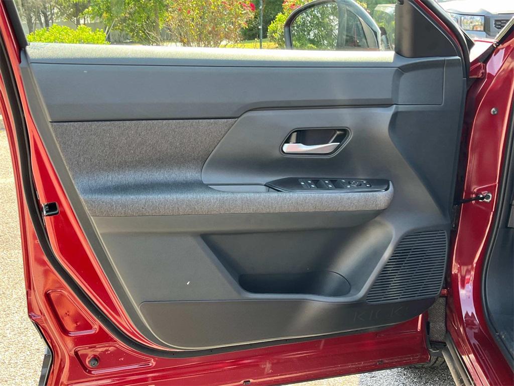 new 2025 Nissan Kicks car, priced at $24,238