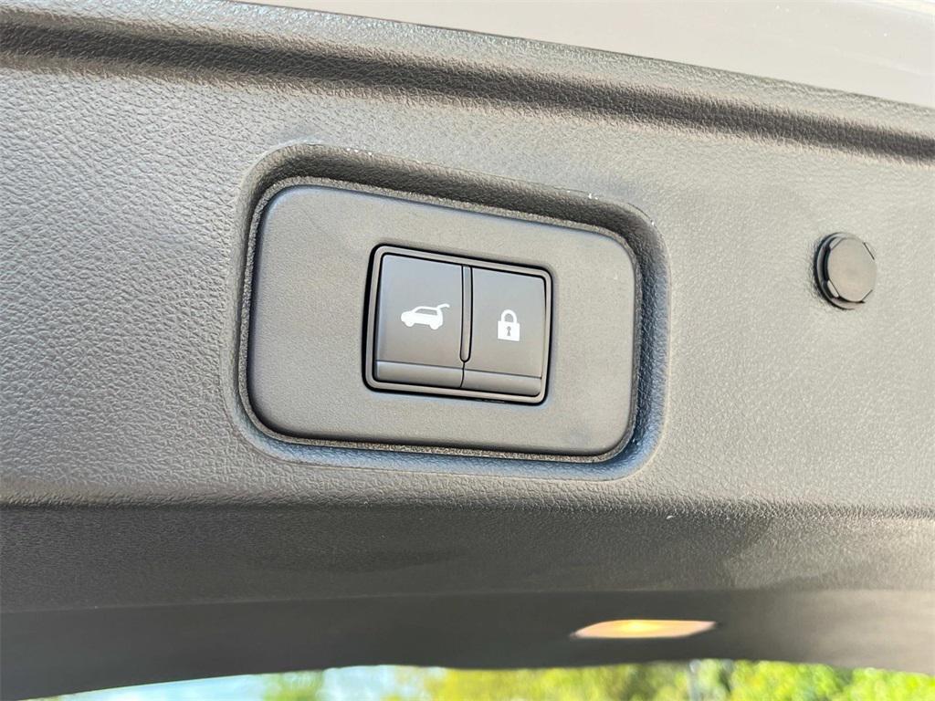 new 2025 Nissan Pathfinder car, priced at $40,755