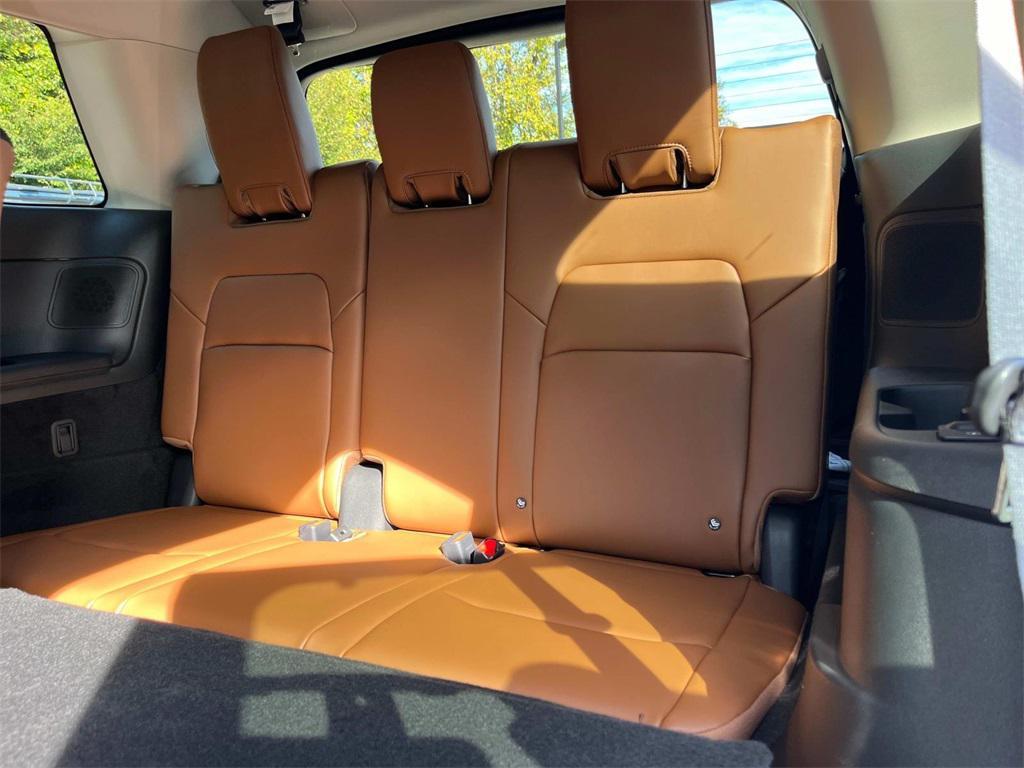 new 2025 Nissan Pathfinder car, priced at $40,755