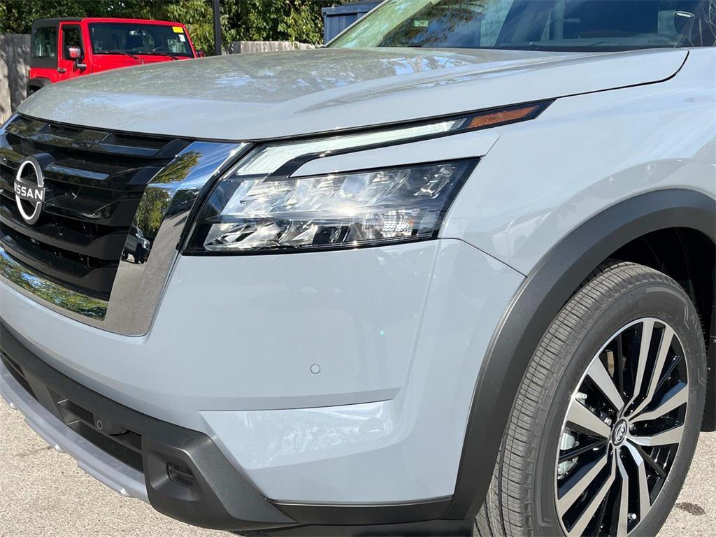 new 2025 Nissan Pathfinder car, priced at $40,755