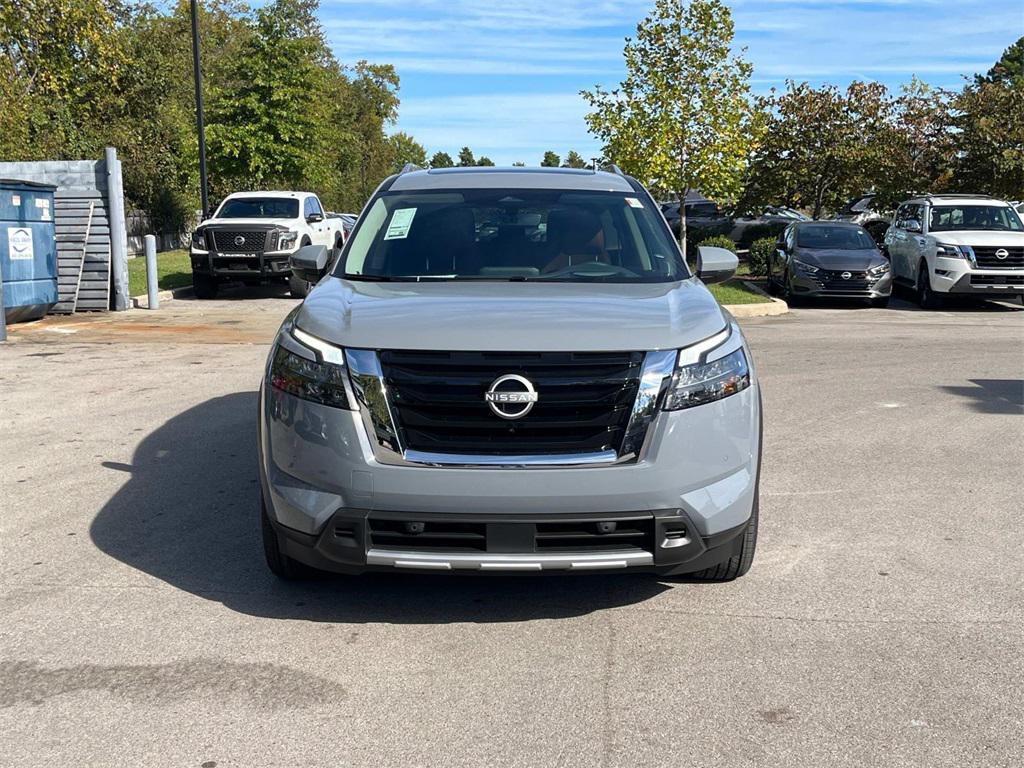 new 2025 Nissan Pathfinder car, priced at $40,755