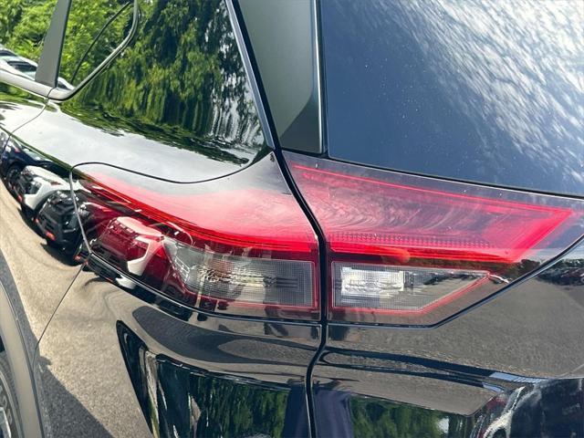 new 2025 Nissan Rogue car, priced at $32,329