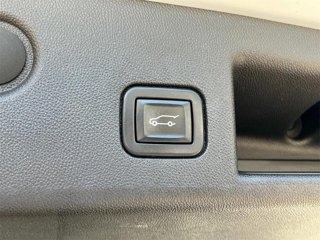 used 2022 Chevrolet Equinox car, priced at $21,054