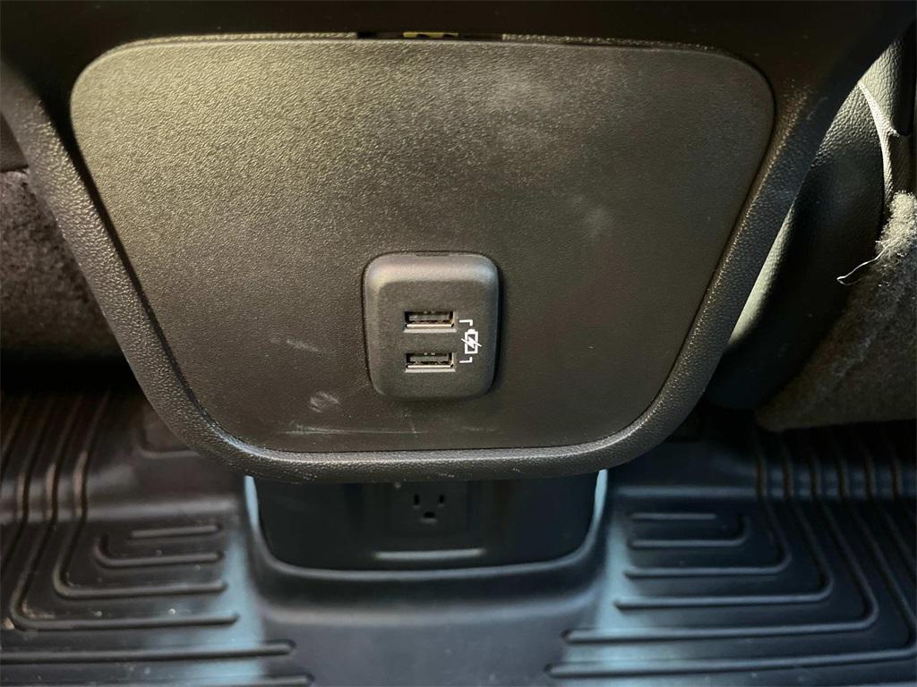 used 2022 Chevrolet Equinox car, priced at $21,054