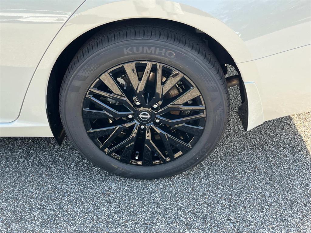 new 2025 Nissan Altima car, priced at $28,801