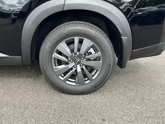 new 2025 Nissan Pathfinder car, priced at $39,276