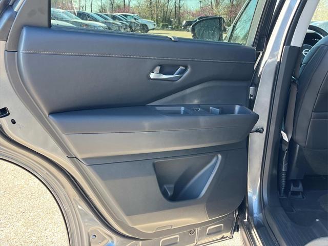 new 2025 Nissan Pathfinder car, priced at $42,433