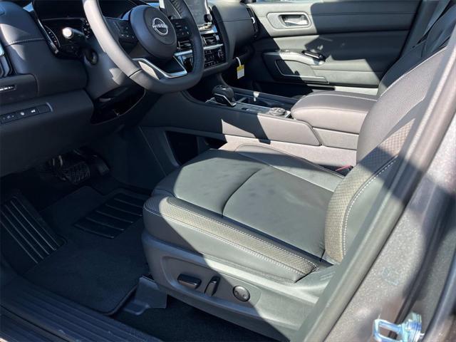 new 2025 Nissan Pathfinder car, priced at $42,433