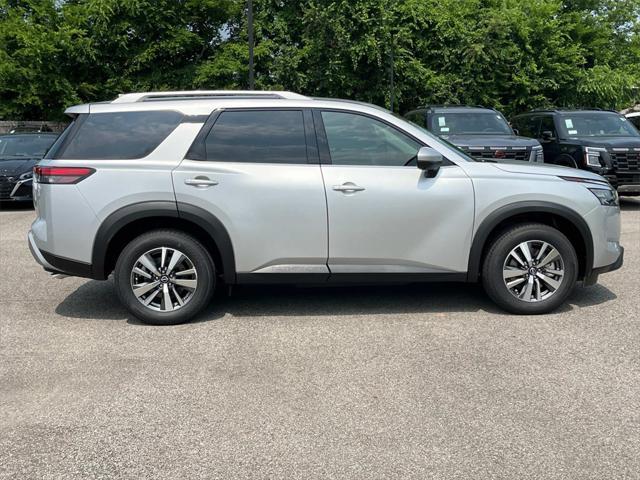 new 2025 Nissan Pathfinder car, priced at $41,153