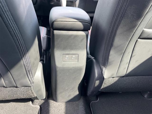 new 2025 Nissan Kicks car, priced at $28,287